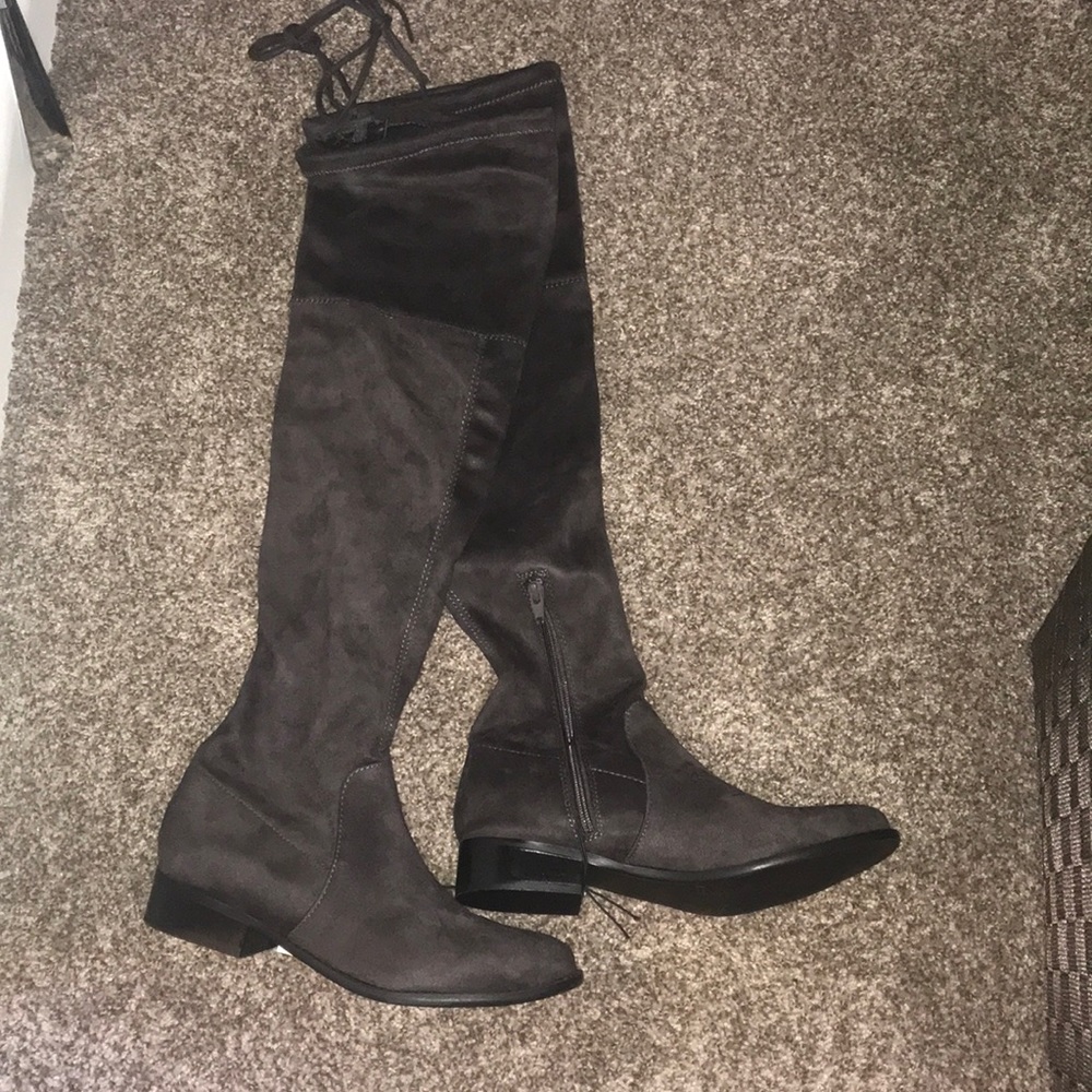 Brand new. Tags on boots